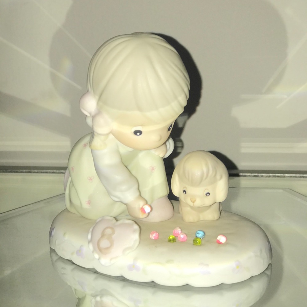 Precious Moments figurine -Growing in Grace